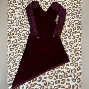 Maroon dance costume. Velvet featuring lace sparkle sleeves. Size S.